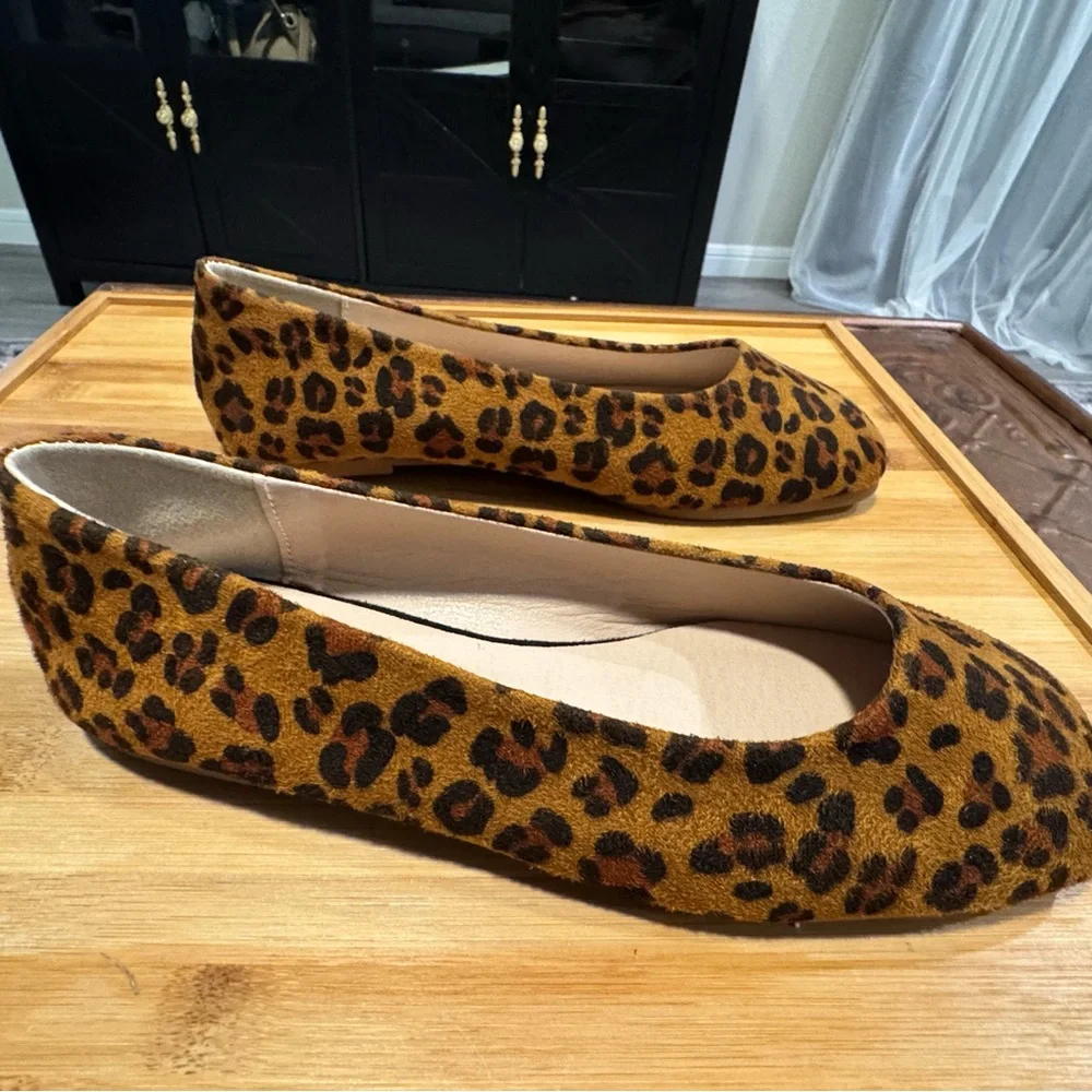 Leopard Print Women's Ballet Flats - Brown/Tan Size 7.5 (38)